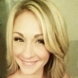 Meet your Posher, Nora